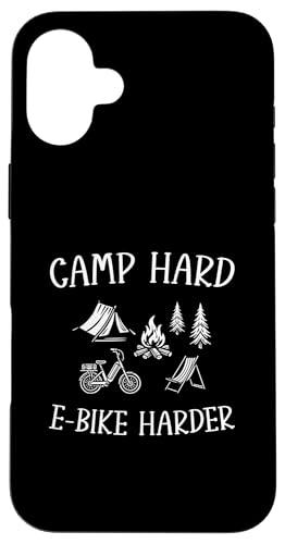 Hülle für iPhone 16 Plus Camp Hard E-Bike Harder Naturliebhaber Outdoor von Abenteuer Camping E-Bike Lagerfeuer Natur