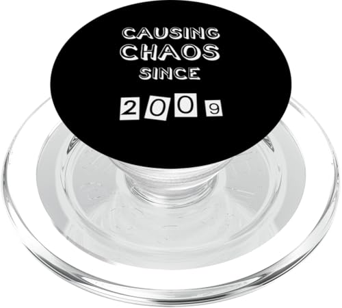 Causing Chaos Since 2009 Geburtsjahr Geburtstag PopSockets PopGrip für MagSafe von Blue Boomerang Tees