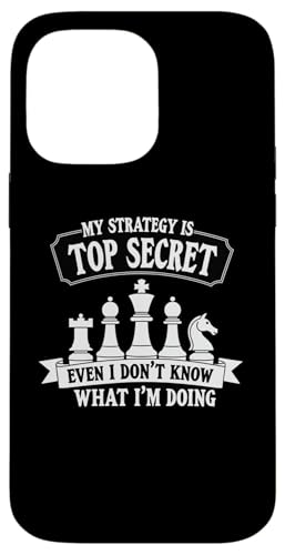 Hülle für iPhone 14 Pro Max Meine Strategie ist streng geheim, auch ich weiß nicht, was ich tue von Checkmate Chess Club Funny Christmas Tee