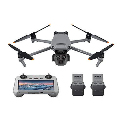 DJI Mavic 3 Pro Fly More Combo mit DJI RC (Bildschirmfernsteuerung), Flaggschiff-Drohne mit Dreifachkamera und 4/3 CMOS Hasselblad-Kamera, 15 km HD-Videoübertragung, drei Akkus, Ladestation und mehr von DJI