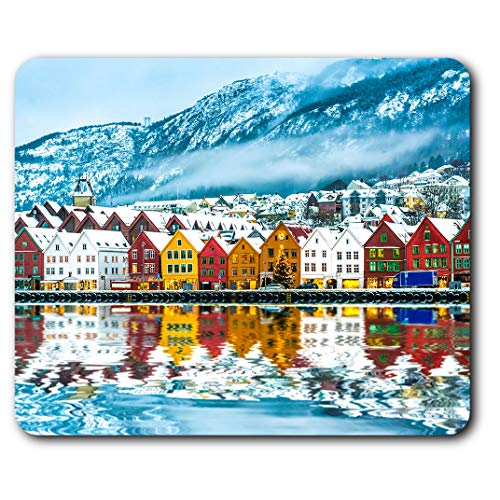 Mauspad RM16359 - Winter Brügge Bergen Norway 23,5 x 19,6 cm (9,3 x 7,7 Zoll) für Computer & Laptop, Büro, Geschenk, rutschfeste Unterseite von Destination Vinyl Ltd
