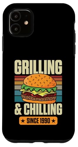 Grillen und Chillen seit 1990 Hamburger Thema Geburtstag Hülle für iPhone 11 von Flippin Cheesy Retro Style Burger Lover Merch