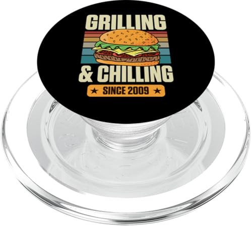 Grillen und Chillen seit 2009 Hamburger Thema Geburtstag PopSockets PopGrip für MagSafe von Flippin Cheesy Retro Style Burger Lover Merch