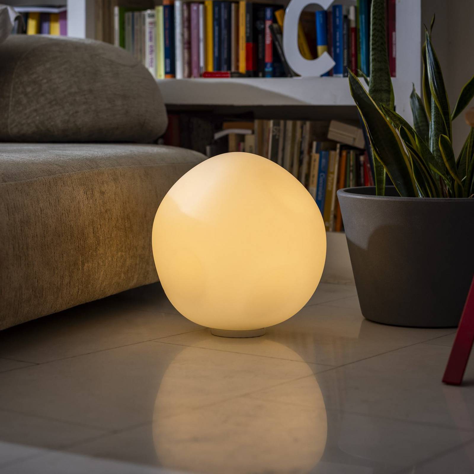 Foscarini Tischleuchte Hoba Grande, Ø 36 cm, ein/aus, Glas von Foscarini