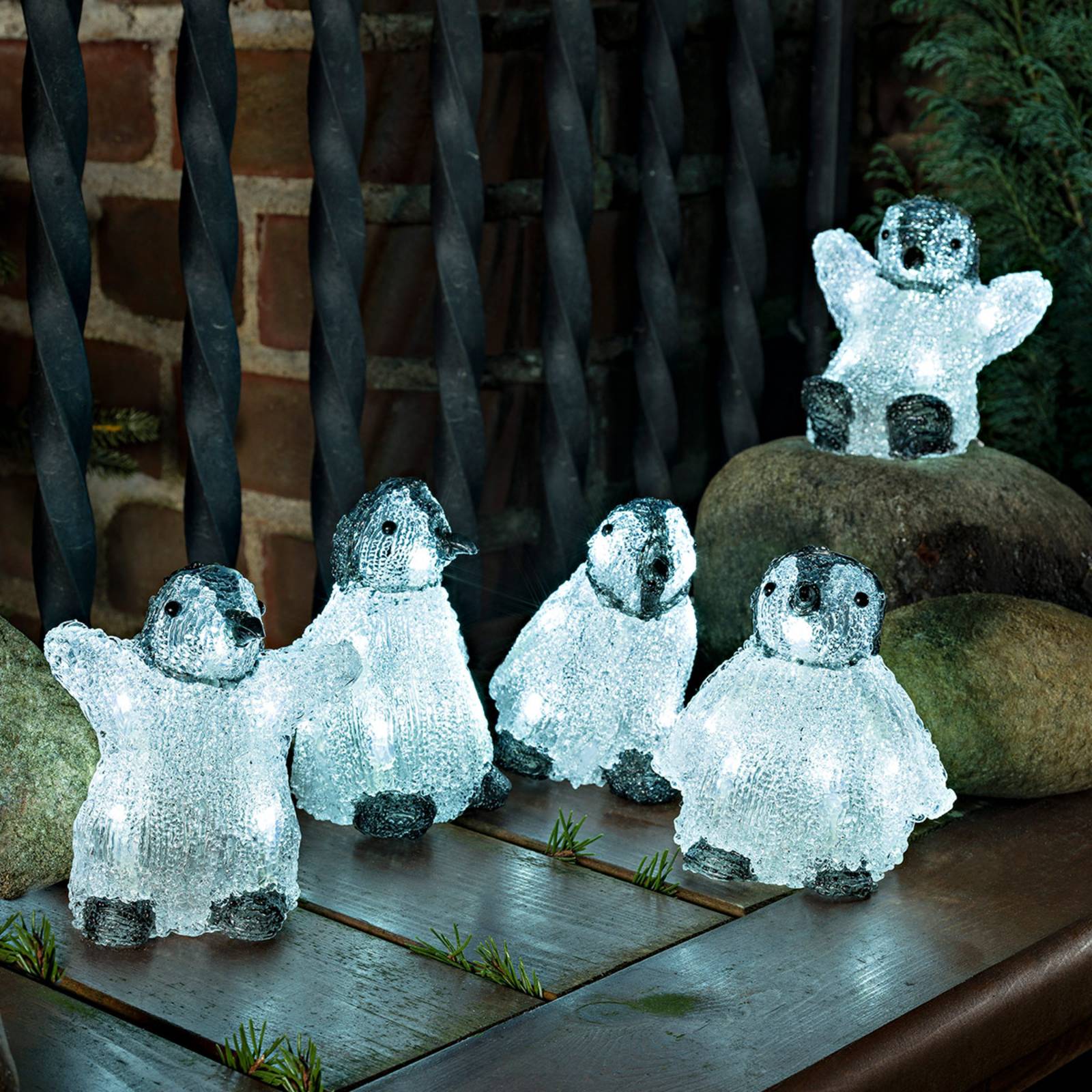 Fünferset LED-Acryl-Leuchtfiguren Babypinguine Fünferset LED-Acryl-Leuchtfiguren Babypinguine von Konstsmide Christmas