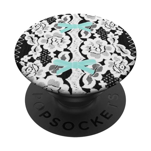 Coquette gewellte weiße florale Spitze mit pastellfarbenen Schleifen PopSockets Klebender PopGrip von Lace Aesthetic Patterns