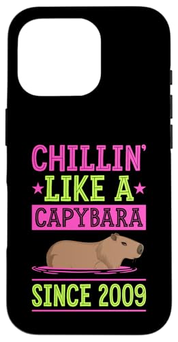 Hülle für iPhone 16 Pro Chillin Like A Capybara Seit 2009 Capybara-Geburtstagsjahr von Laidback Capybara Merch With a Wholesome Aesthetic