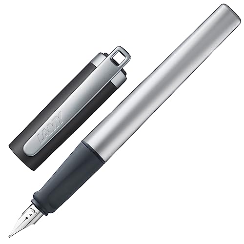 LAMY nexx leichter, stabiler Füllhalter 088 aus Aluminium mit Kappe in anthrazit mit rutschfestem Griffstück und Edelstahlfeder in Federstärke M, ideal für Schreibanfänger, die Schule oder Uni LAMY nexx leichter, stabiler Füllhalter 088 aus Aluminium mit Kappe in anthrazit mit rutschfestem Griffstück und Edelstahlfeder in Federstärke M, ideal für Schreibanfänger, die Schule oder Uni von Lamy