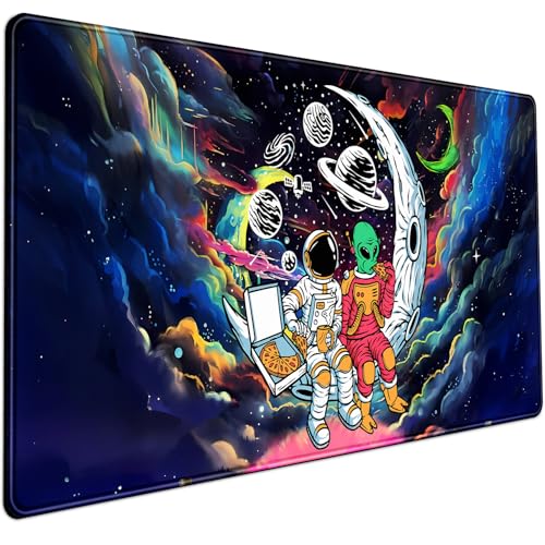 Lustiges Weltraum-Mauspad, Schreibtischunterlage, Astronaut, Alien, große Gaming-Mauspads, Anime-Schreibtischunterlage, Mousepad, XXL, cooles Trippy-Universum, erweiterte Tastaturmatte mit genähten von Mechanical Cattle