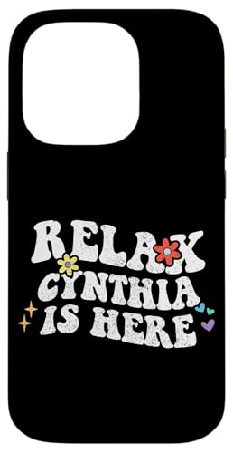 Retro Groovy Relax Cynthia Is Here Lustiger Muttertagsname Hülle für iPhone 14 Pro von Personalized First Name outfit For Women