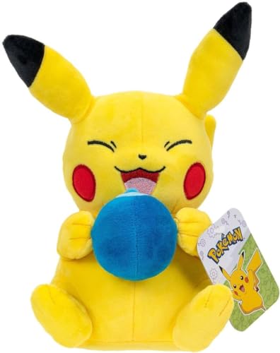 Pokémon Peluche Pikachu with Oran Berry Accy 20 cm, Black von Pokémon