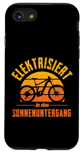 Elektrisiert In Den Sonnenuntergang Pedelec Radler Radfahrer Hülle für iPhone SE (2020) / 7 / 8 von Radfahrer Elektrofahrrad E-Biker Sprüche Design