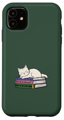 Hülle für iPhone 11 Lustiges Kätzchen schläft auf Büchern für Katzenmutter und Buchliebhaber von Reading Lover and Cat Mom Designs