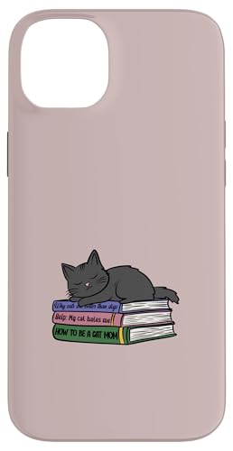 Hülle für iPhone 14 Plus Lustiges Kätzchen schläft auf Büchern für Katzenmutter und Buchliebhaber von Reading Lover and Cat Mom Designs