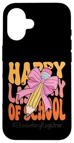 Elementary Registrar Happy Last Day of School Kokette Schleife Hülle für iPhone 16 Elementary Registrar Happy Last Day of School Kokette Schleife Hülle für iPhone 16 von Teacher Pencil Design Apparel Co.