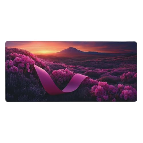 Lila Gaming Mauspad XXL 1200x600x3 mm, Blume Mauspad Groß Vernähte Kanten, Mousepad mit Anti Rutsch Basis Resistent Weiche Oberfläche, Schreibtisch Unterlage für Tastatur, PC, Laptop Dekorieren-L1448 von Wuleogxi