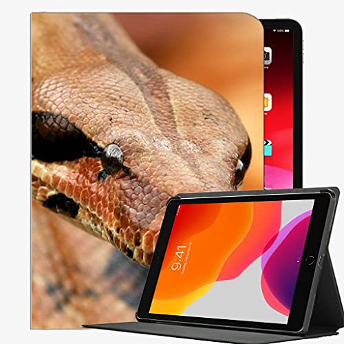 Fall für iPad 9.7 2018/2017, Boa Schlange Augen Giftkoffer Slim Shell Cover für iPad 9,7 Zoll von YENDOSTEEN